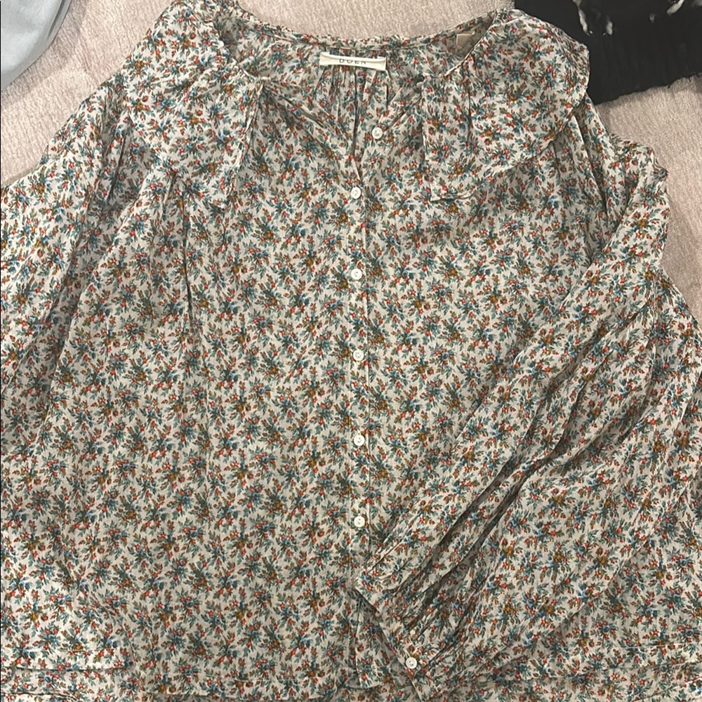 DOEN Floral Blouse w/ Peter Pan Collar and Ruffled Sleeves